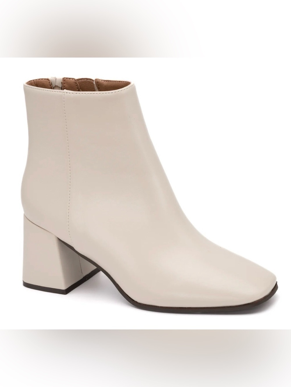 Corkys Ivory Block Heel Ankle Boot Size 8